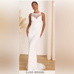 Lulu’s long white formal dress.